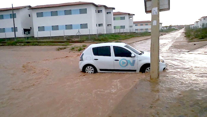 Mesmo com decisão judicial moradores do Residencial Torquato Neto ficam no prejuízo